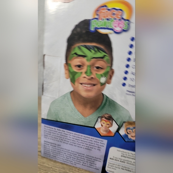 Marvel Avengers Superhero Face Paint Kit - Blue and Red - Picture 8 of 15